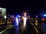 Verkehrsunfall mit mehrfacher Menschenrettung auf der LB2